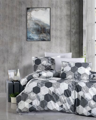 Елегантно спално бельо в сиво с шестоъгълни мотиви - луксозен комфорт за сън.