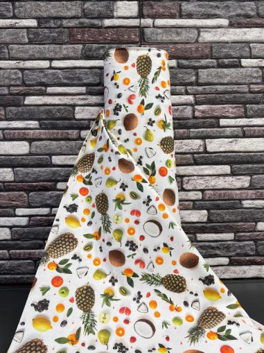 Покривка за правоъгълна маса -размер 110/130 см- 5 бр в пакет Хидрофобиран плат