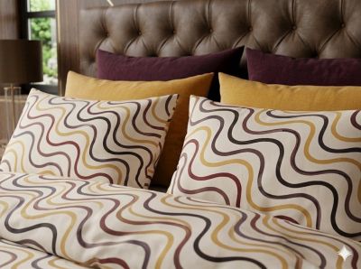 Луксозен спален комплект от ранфорс " Wave Beige"- модерен дизайн в бежево и златно